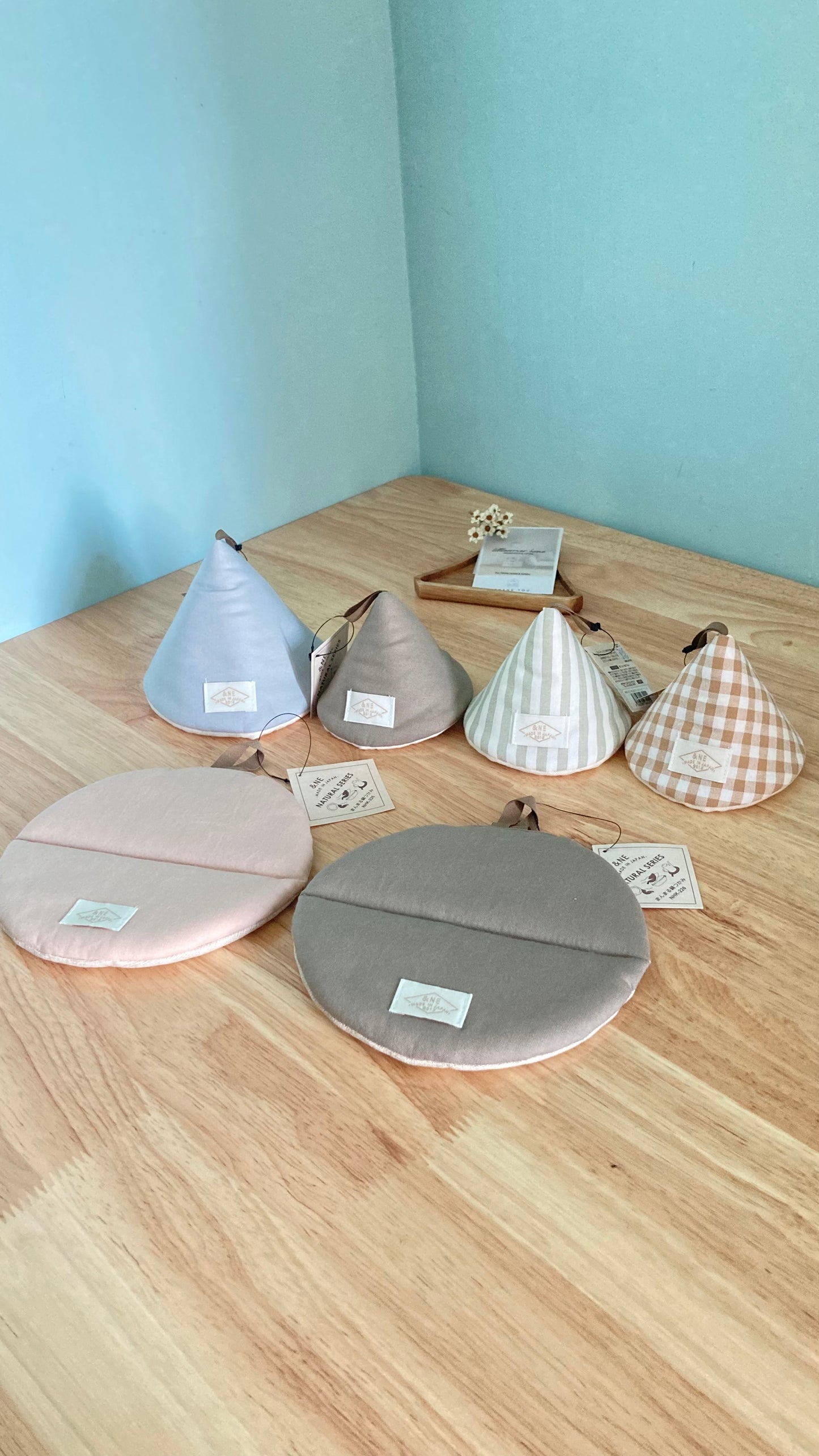 日本製可愛三角形隔熱套(L; 9款) \&NE/